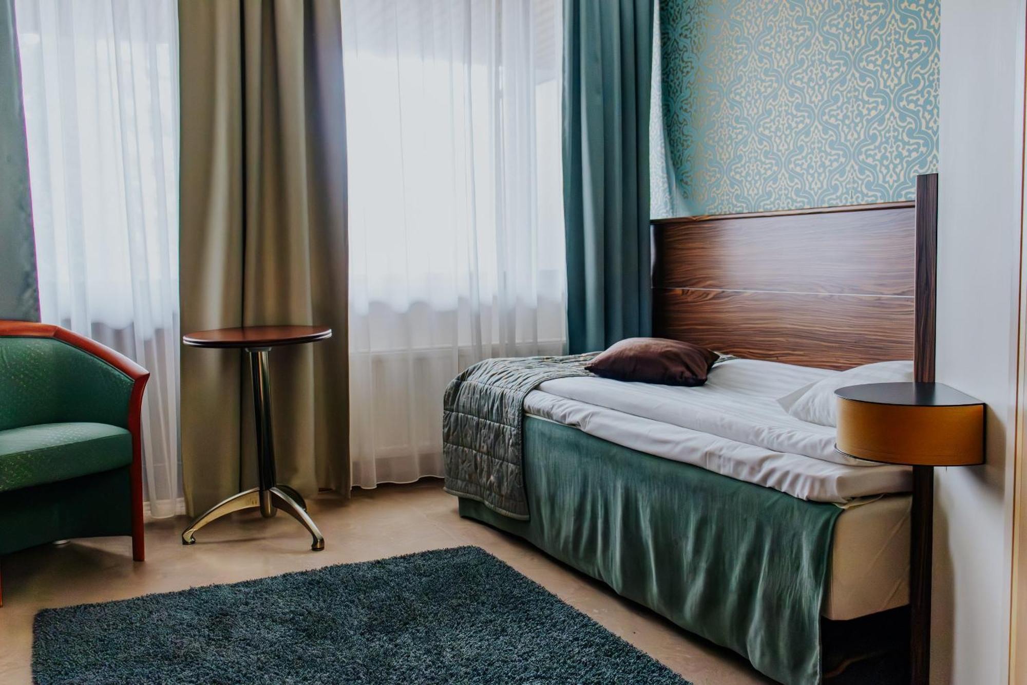 Hotel Fjalar Сало Экстерьер фото